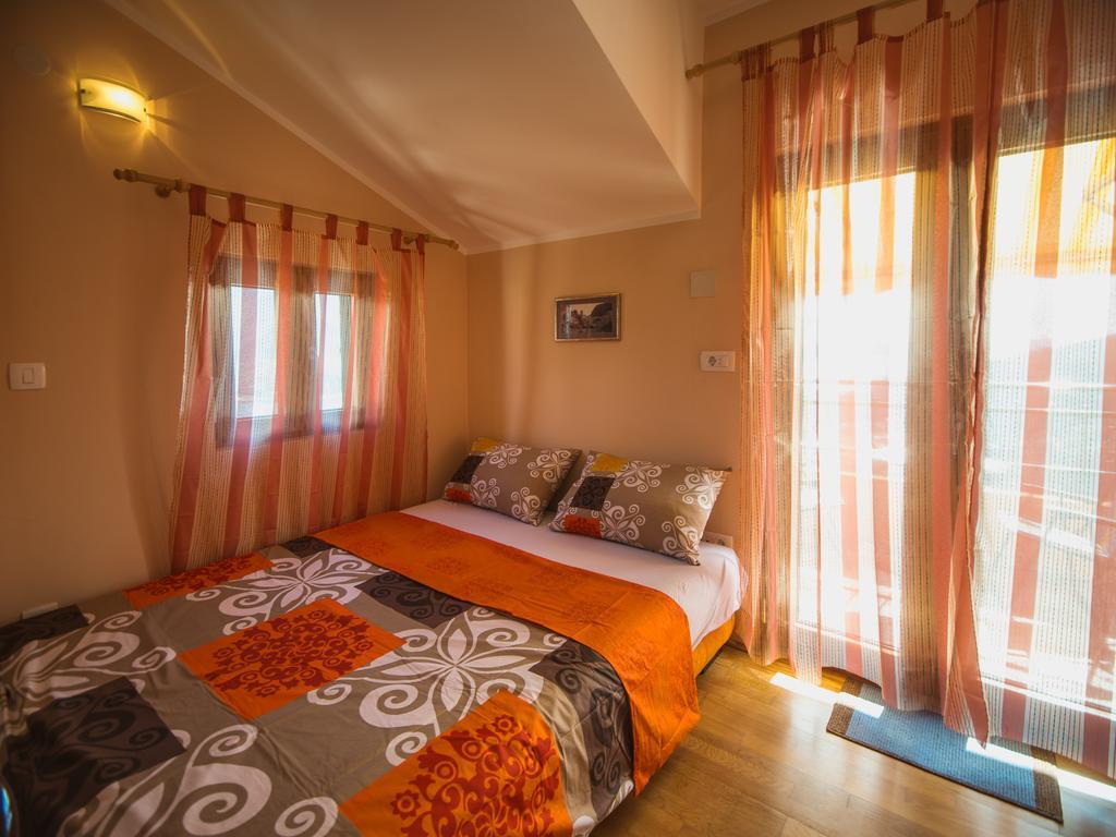 Holiday Home Sunny Hill Kamenari Cameră foto